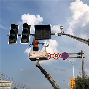 ????蕪湖長(zhǎng)江大橋公路橋及接線(xiàn)工程升級(jí)改造項(xiàng)目外圍交通疏導(dǎo)設(shè)施工程 