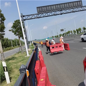 ????蕪湖長(zhǎng)江大橋公路橋及接線(xiàn)工程升級(jí)改造項(xiàng)目外圍交通疏導(dǎo)設(shè)施工程 